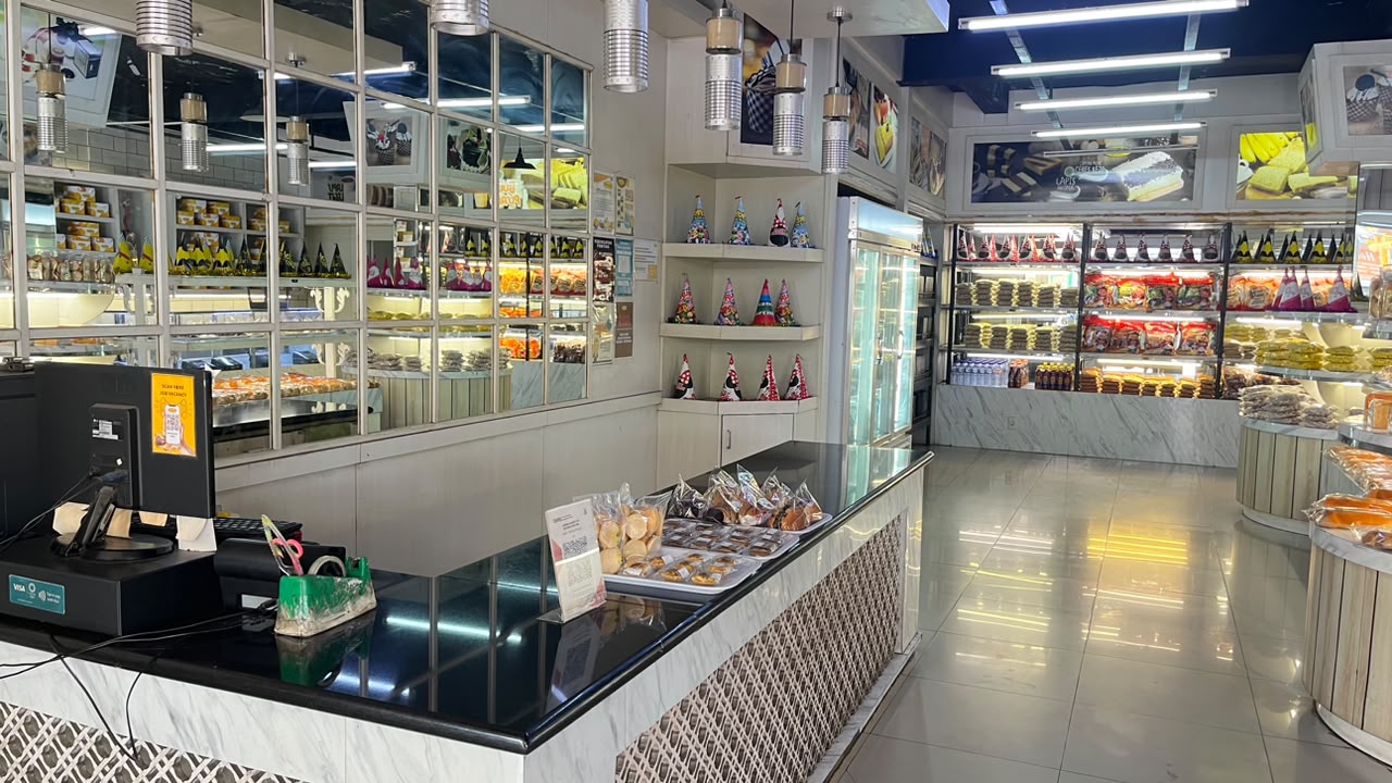 Suasana Dapur Aroma Bakery